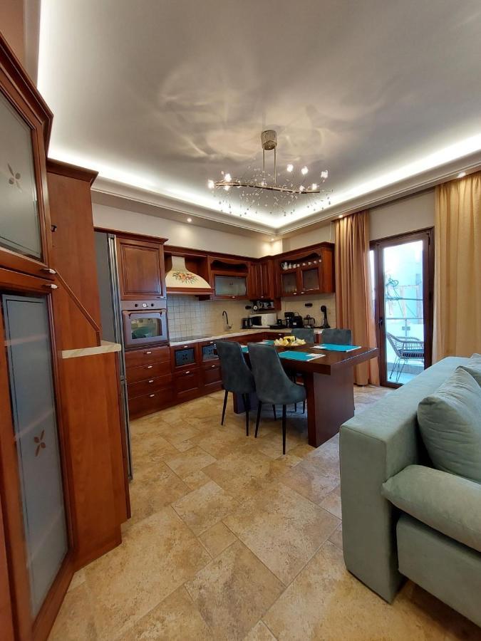 Rika'S Sea View Apartment Hriszí Aktí Haniá Kültér fotó