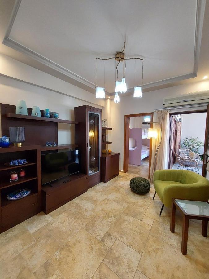 Rika'S Sea View Apartment Hriszí Aktí Haniá Kültér fotó